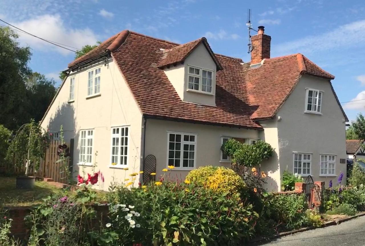 Corner House Luxury Bnb Little Dunmow Εξωτερικό φωτογραφία