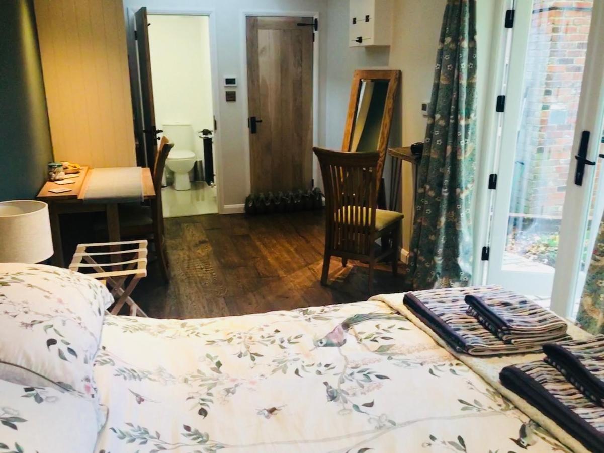 Corner House Luxury Bnb Little Dunmow Εξωτερικό φωτογραφία