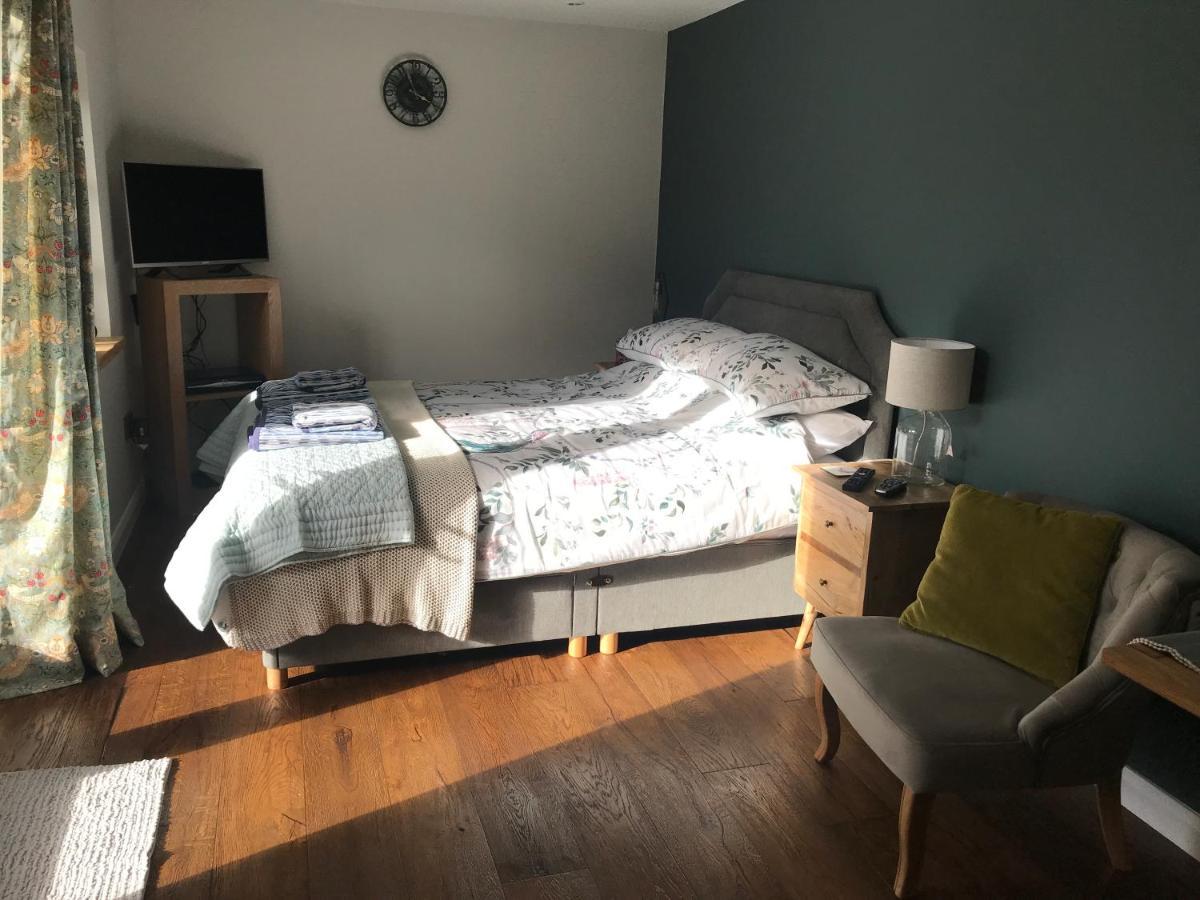 Corner House Luxury Bnb Little Dunmow Εξωτερικό φωτογραφία