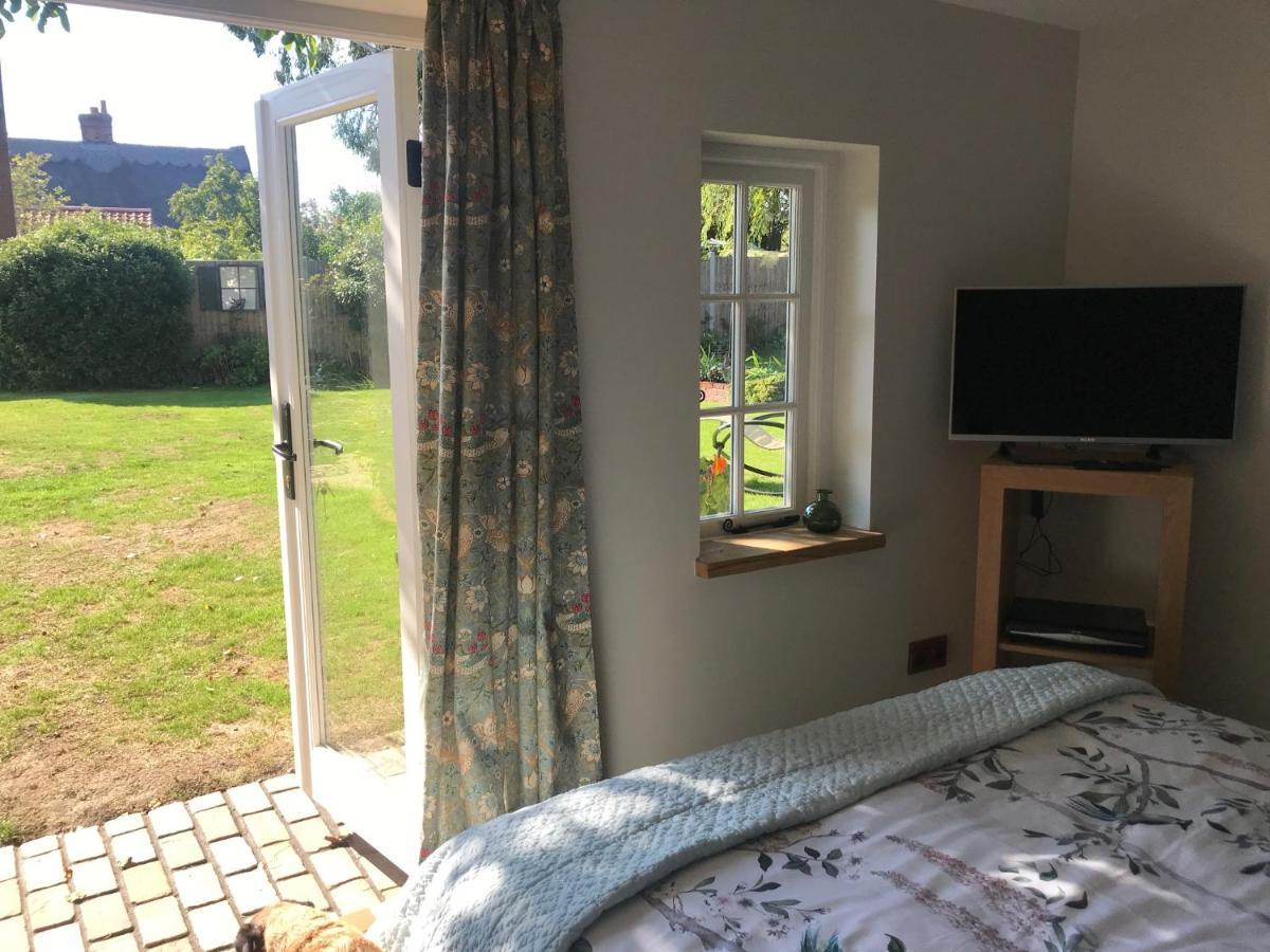 Corner House Luxury Bnb Little Dunmow Εξωτερικό φωτογραφία
