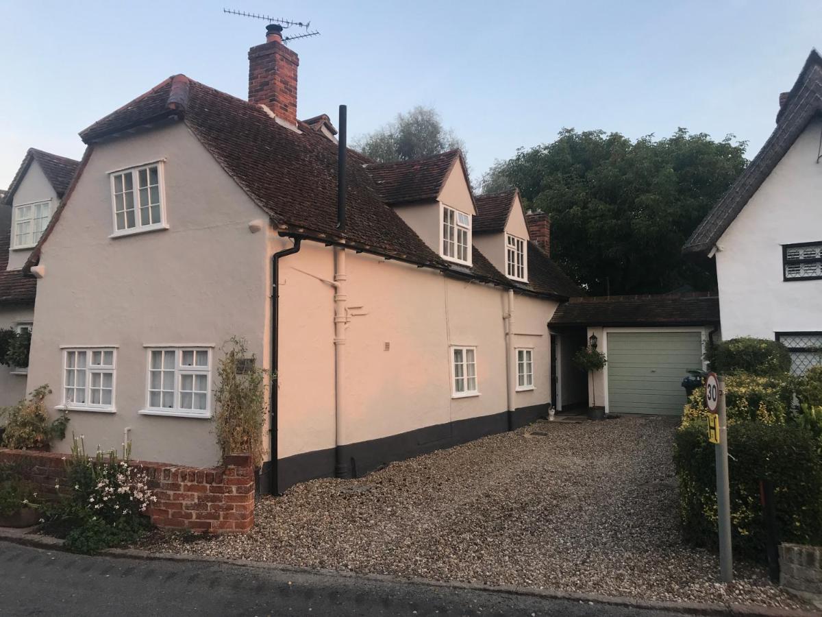 Corner House Luxury Bnb Little Dunmow Εξωτερικό φωτογραφία