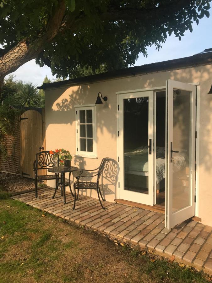 Corner House Luxury Bnb Little Dunmow Εξωτερικό φωτογραφία