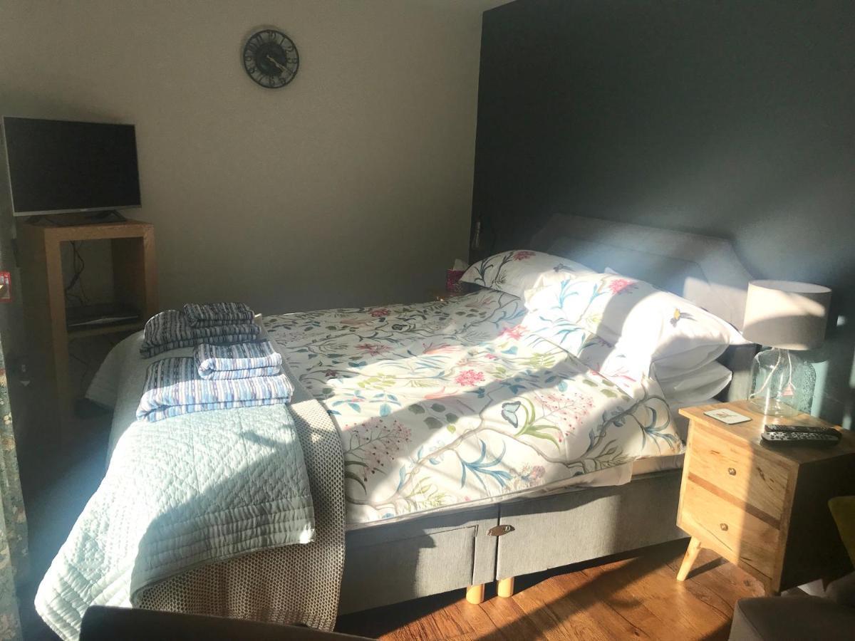 Corner House Luxury Bnb Little Dunmow Εξωτερικό φωτογραφία