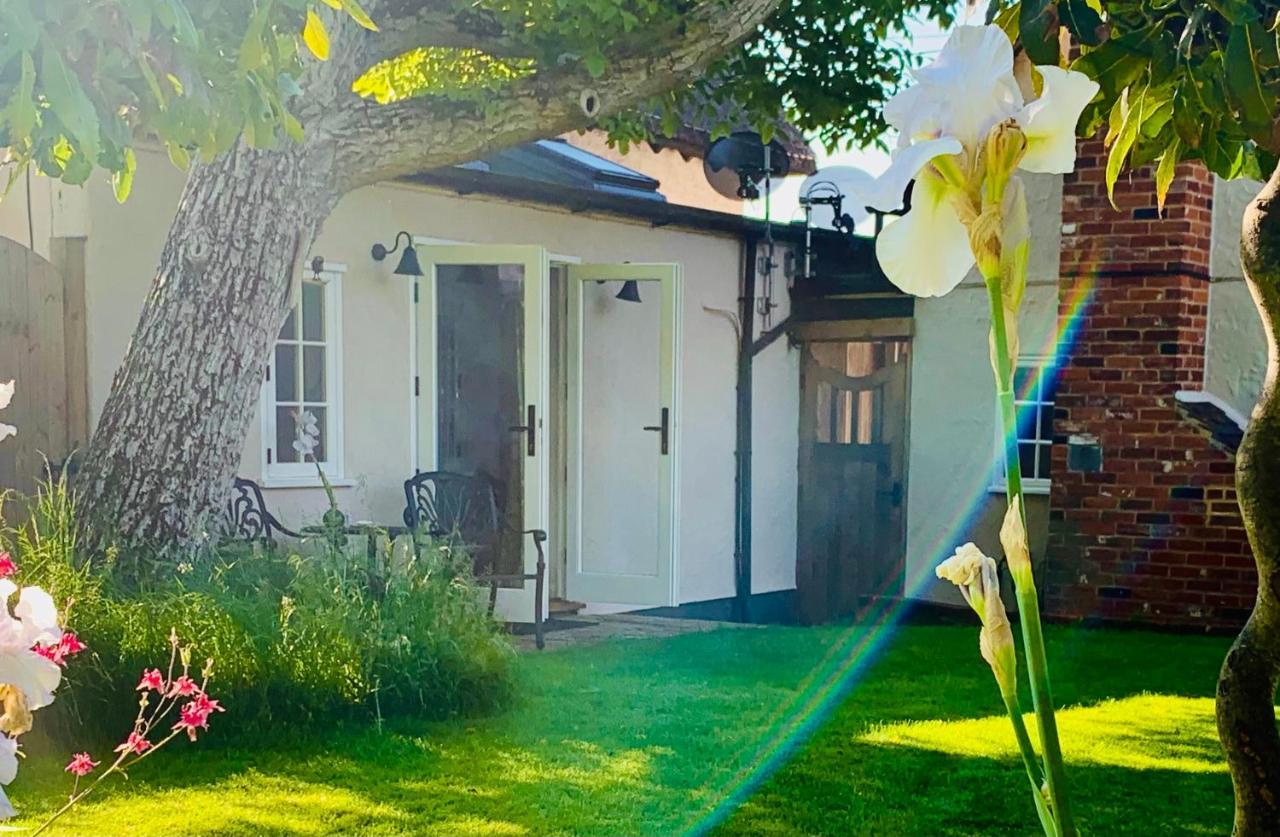 Corner House Luxury Bnb Little Dunmow Εξωτερικό φωτογραφία