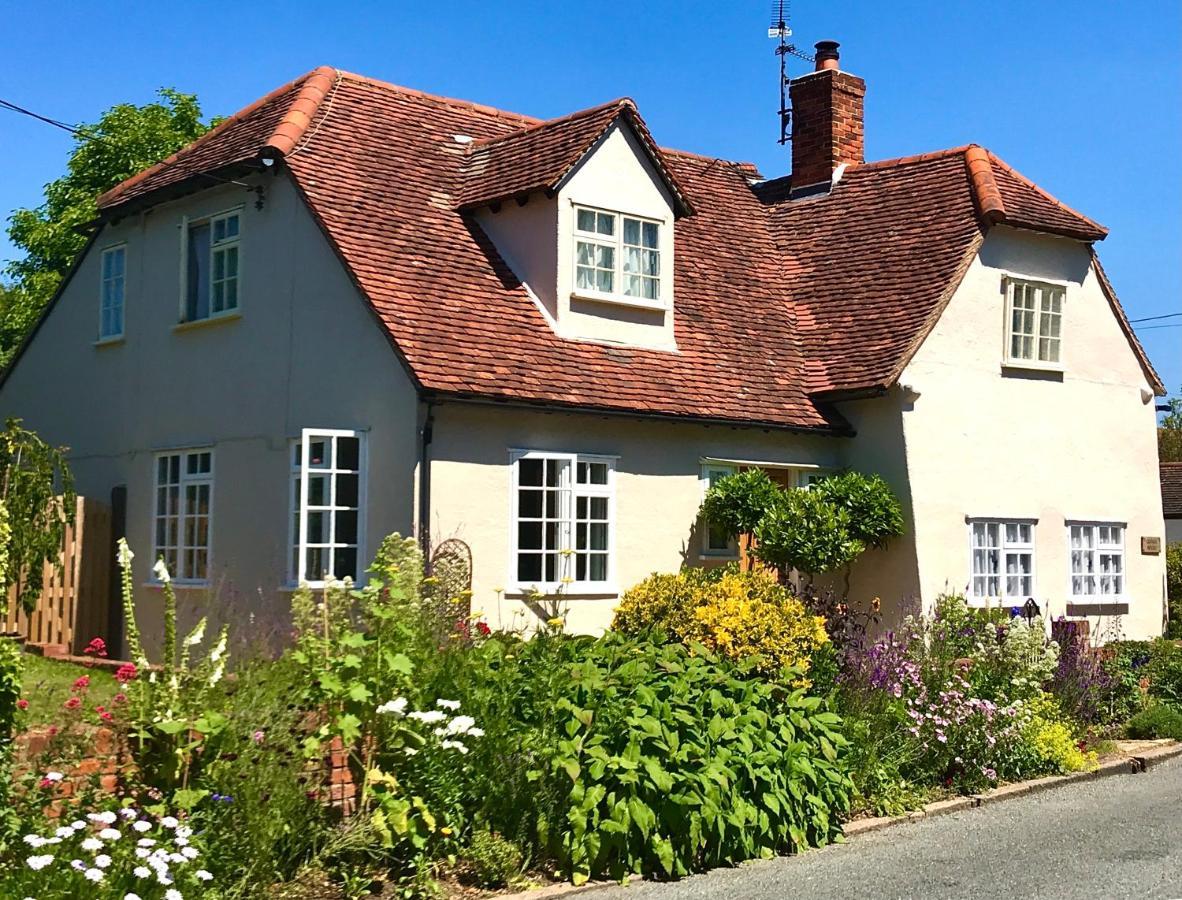 Corner House Luxury Bnb Little Dunmow Εξωτερικό φωτογραφία